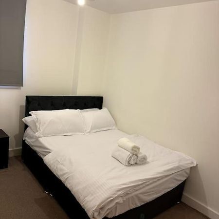 Two Bedrooms Flat In Stratford لندن المظهر الخارجي الصورة